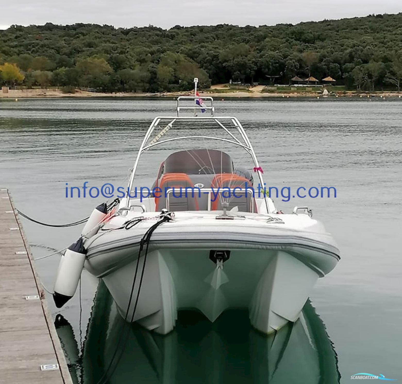 Bering Marine Hysucat 28