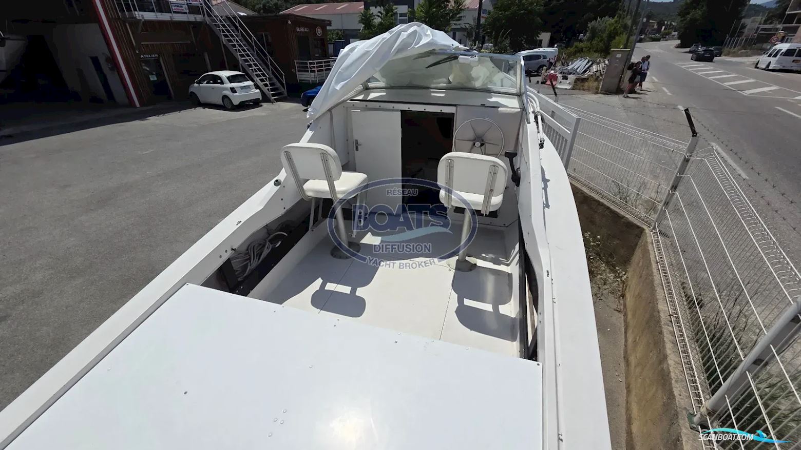Bertram 20