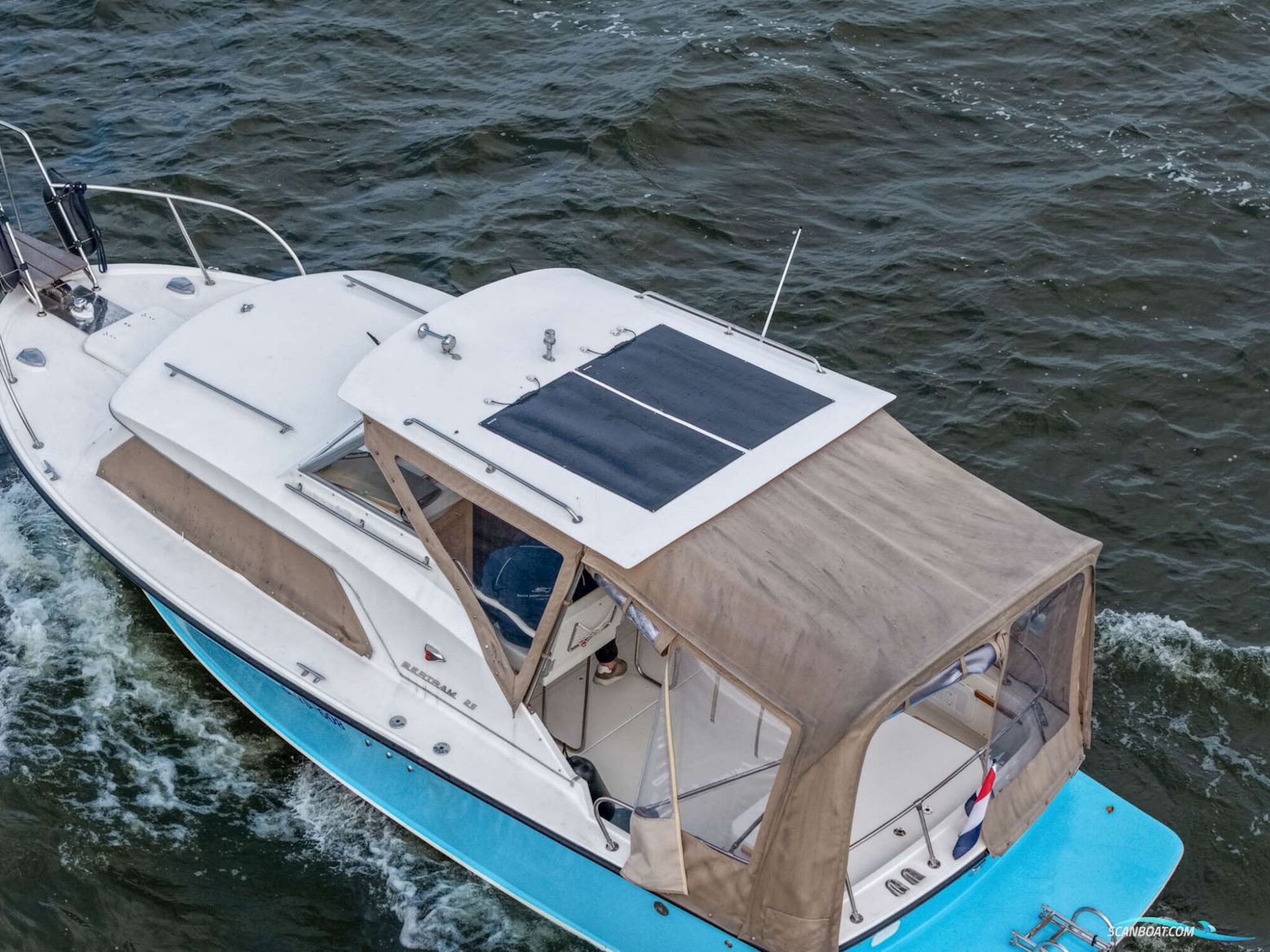 Bertram 25 Express Cruiser