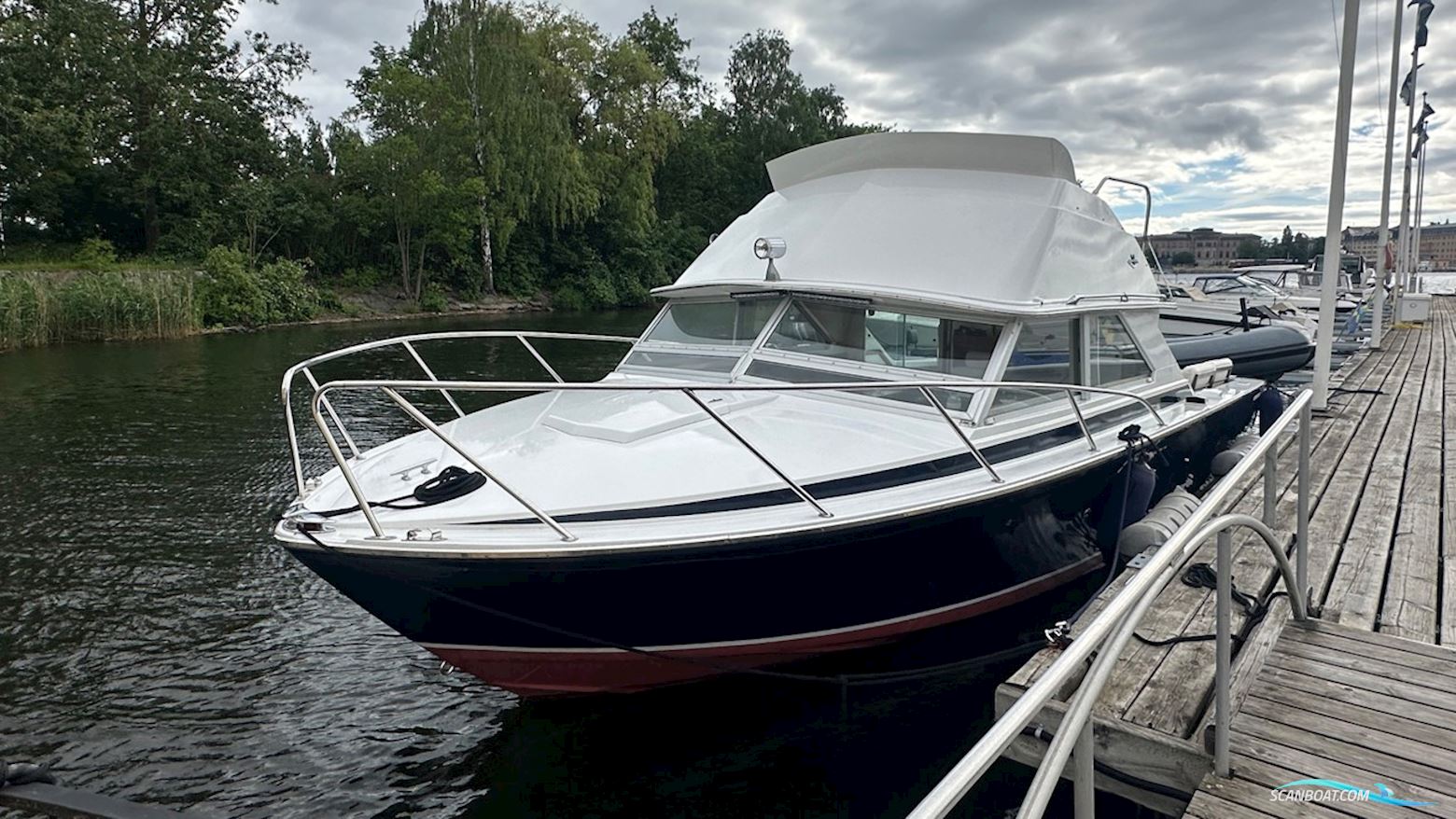 Bertram 28 Flybridge