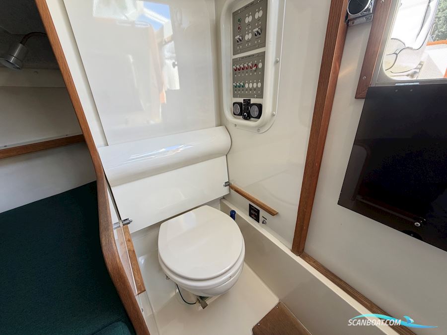 Bertram 28 Moppie