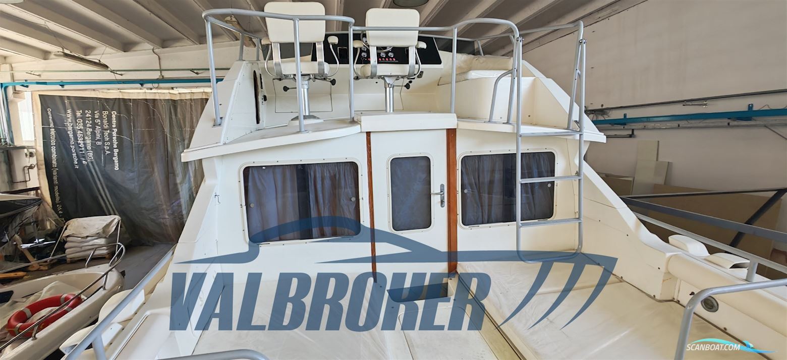 Bertram Yacht 28 Fly