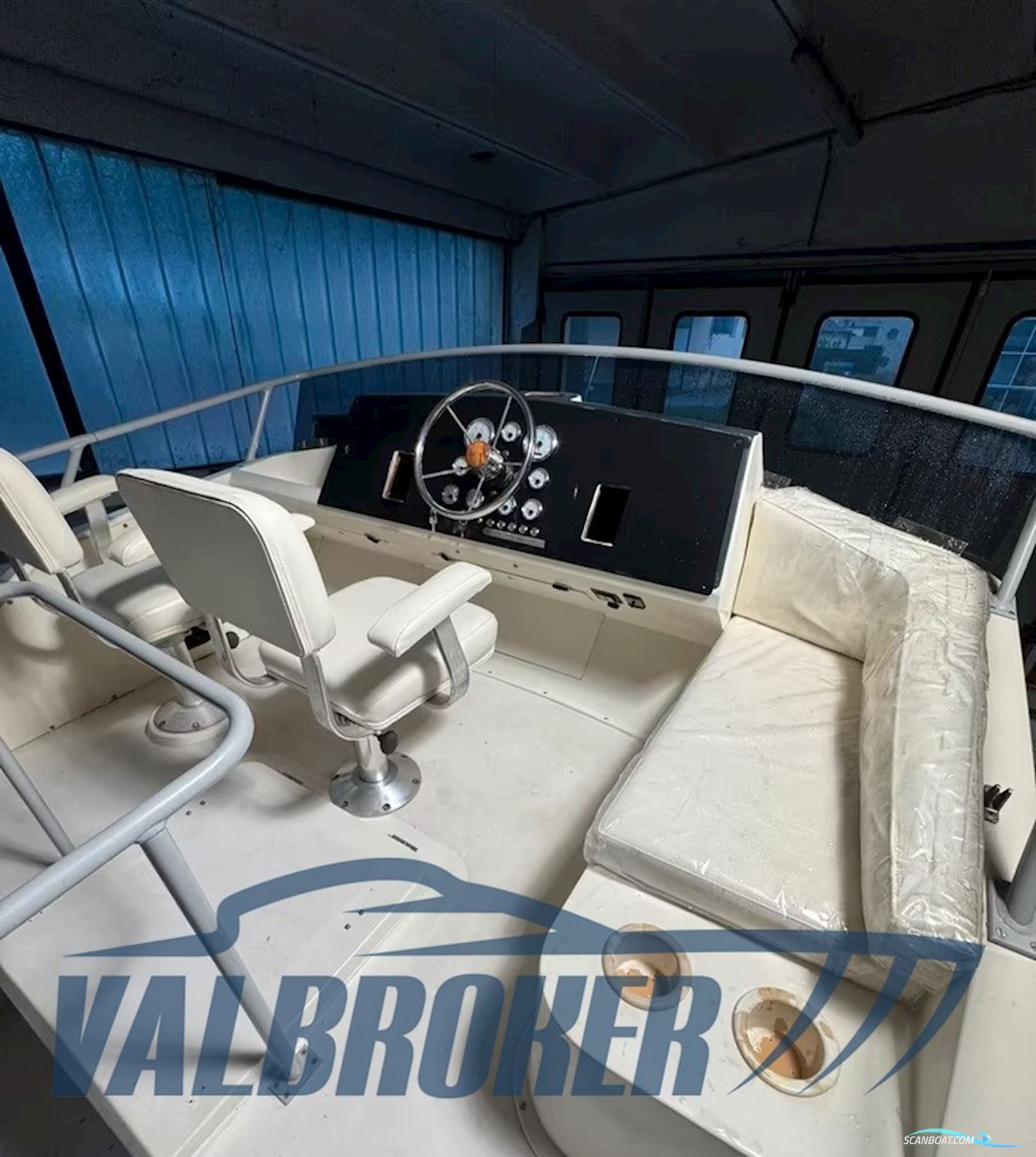 Bertram Yacht 28 Fly