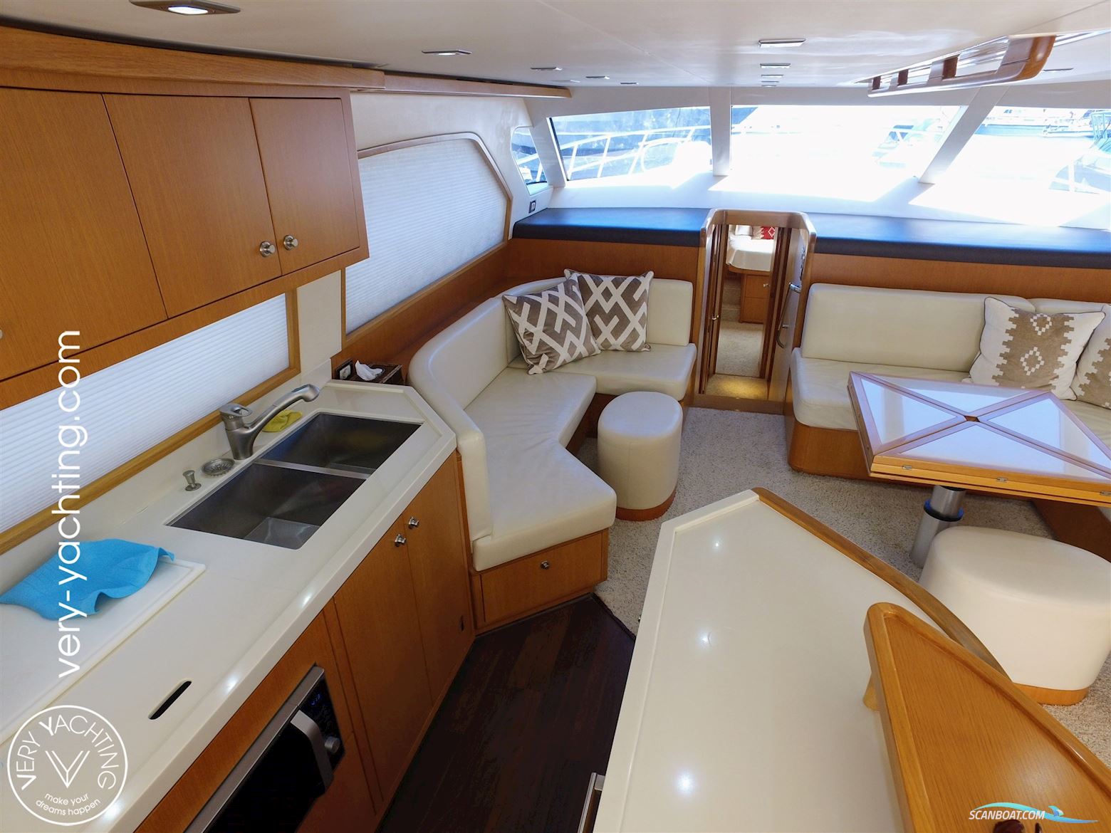 Bertram Yacht 540 Convertible
