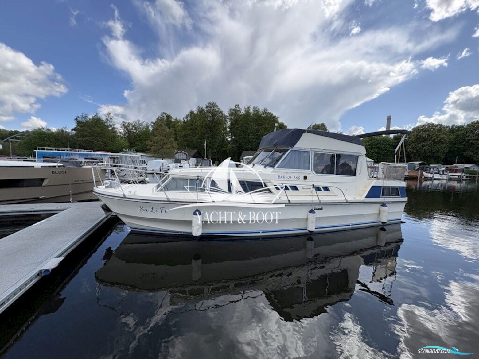 Birchwood 1980 Motorboat 1980, with Volvo Penta engine, Germany