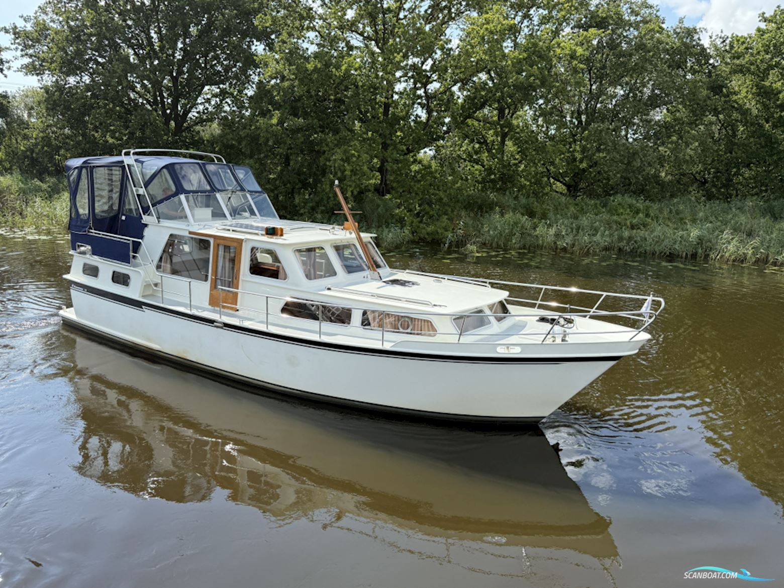 Blauwehand 1050 GSAK Motorboat 1984, with DAF engine, The Netherlands