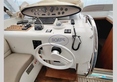 Blu Martin Sun Top 1350 Motorboat 2003, with Volvo engine, France