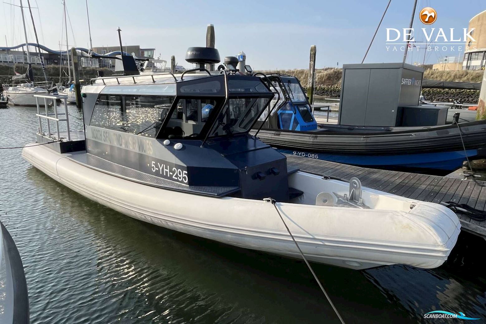 Blue Spirit 10.00 Cabin