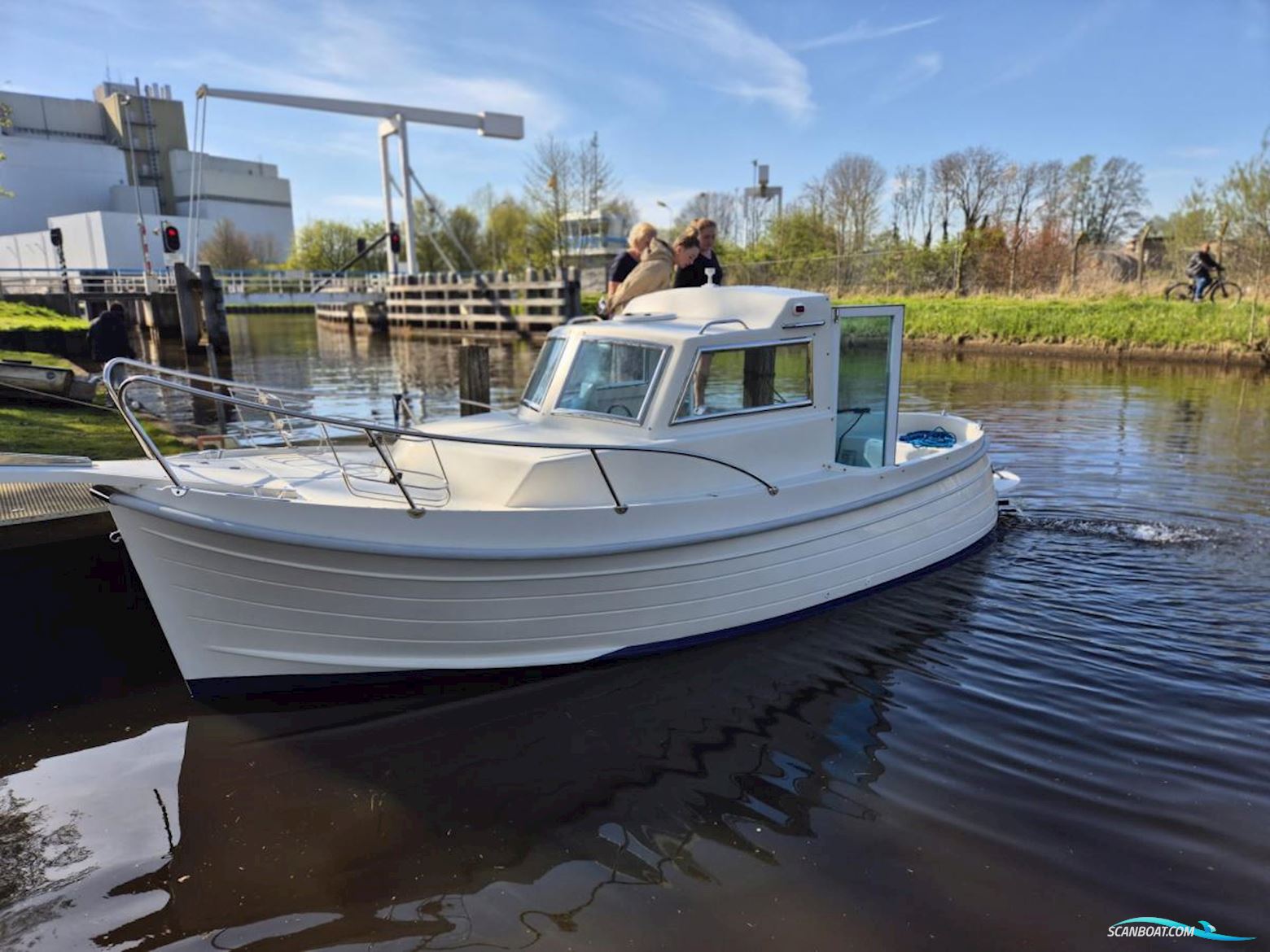 Blue Star  Retro Cabin 22 Fisherboat