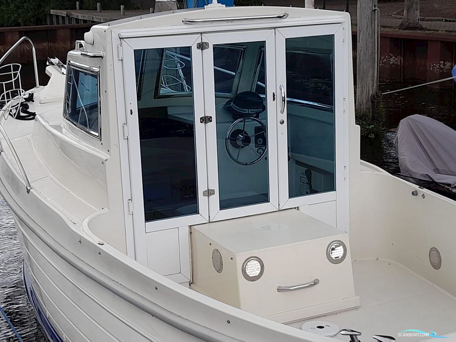 Blue Star  Retro Cabin 22 Fisherboat