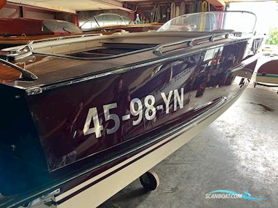 Boesch 680 Costa Brava de Luxe Motorboat 1986, with GM 6.2 V8 Marine Diesel engine, The Netherlands