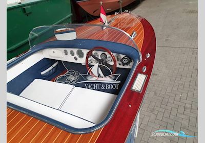 Boesch Sport de Luxe 500 Motorboat 1961, with Crusader engine, Germany
