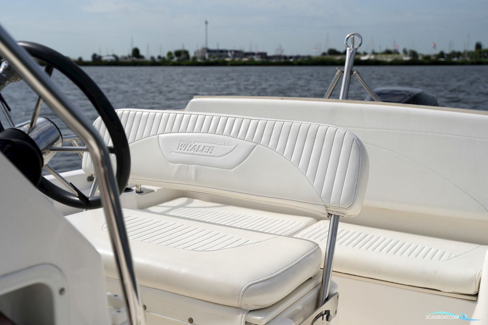 Boston Whaler 180 Dauntless