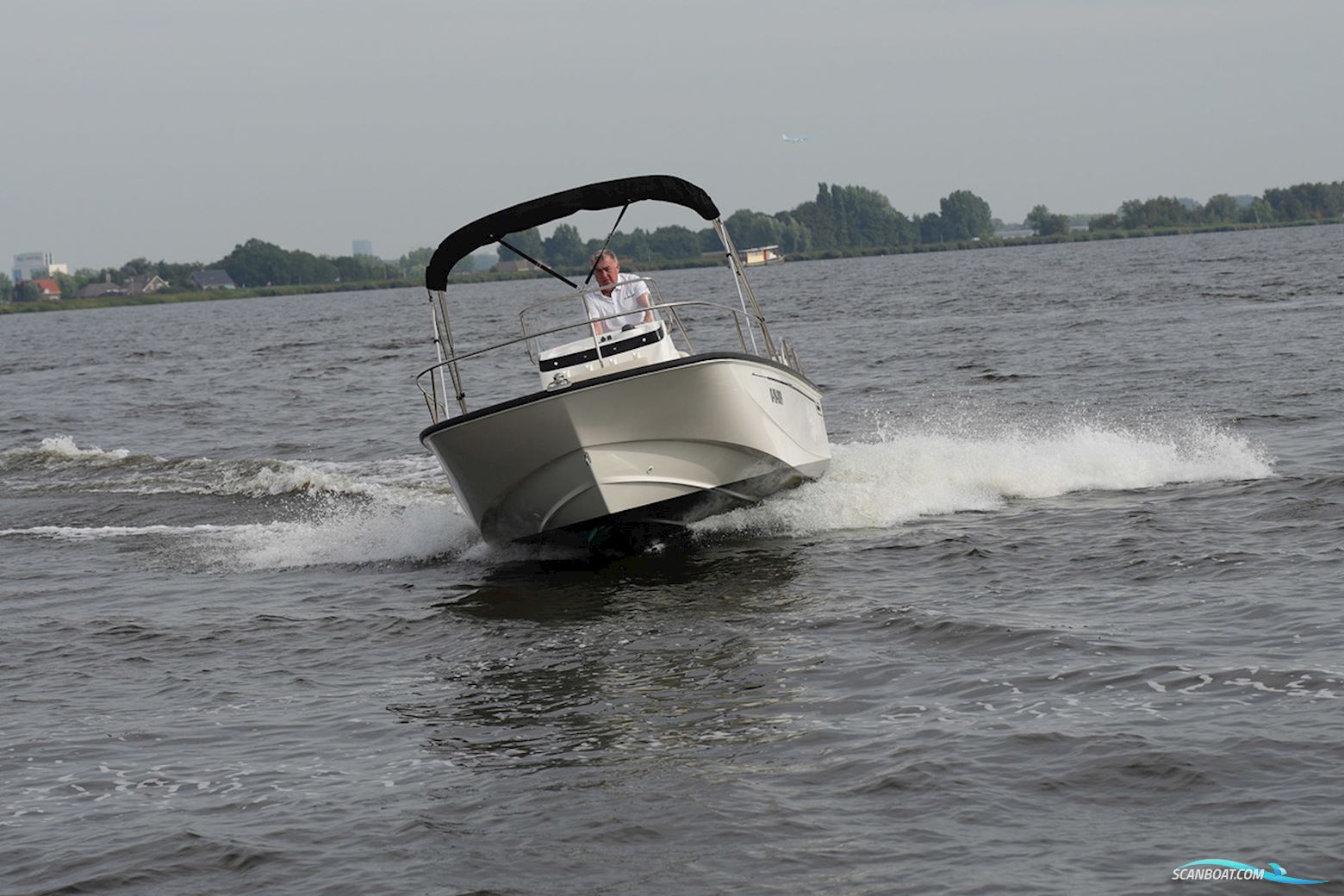 Boston Whaler 190 Montauk