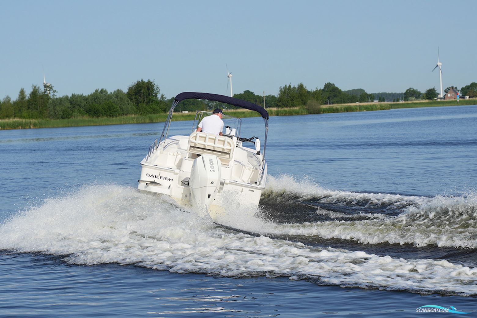 Boston Whaler 210 Montauk