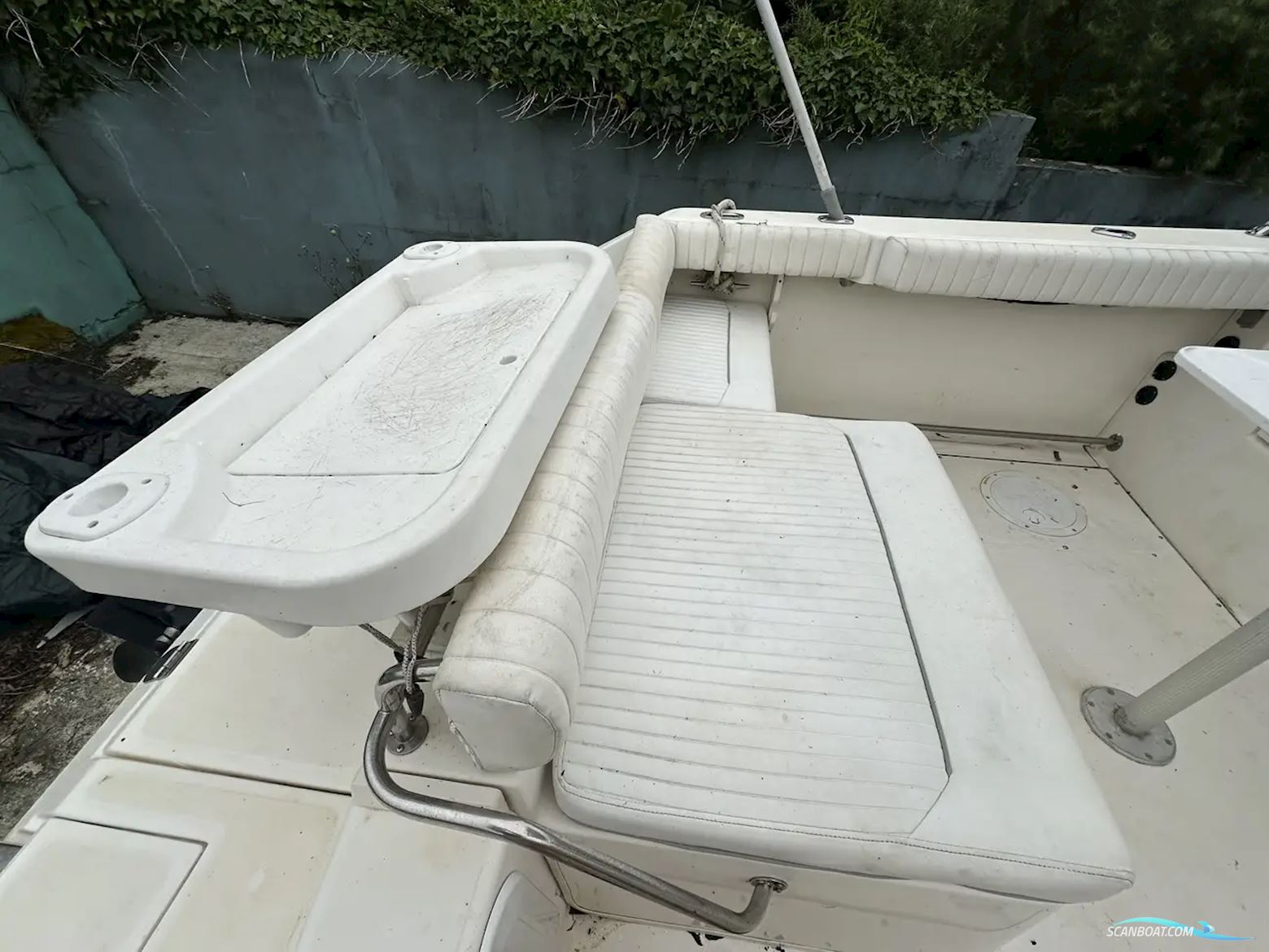 Boston Whaler 23 Conquest