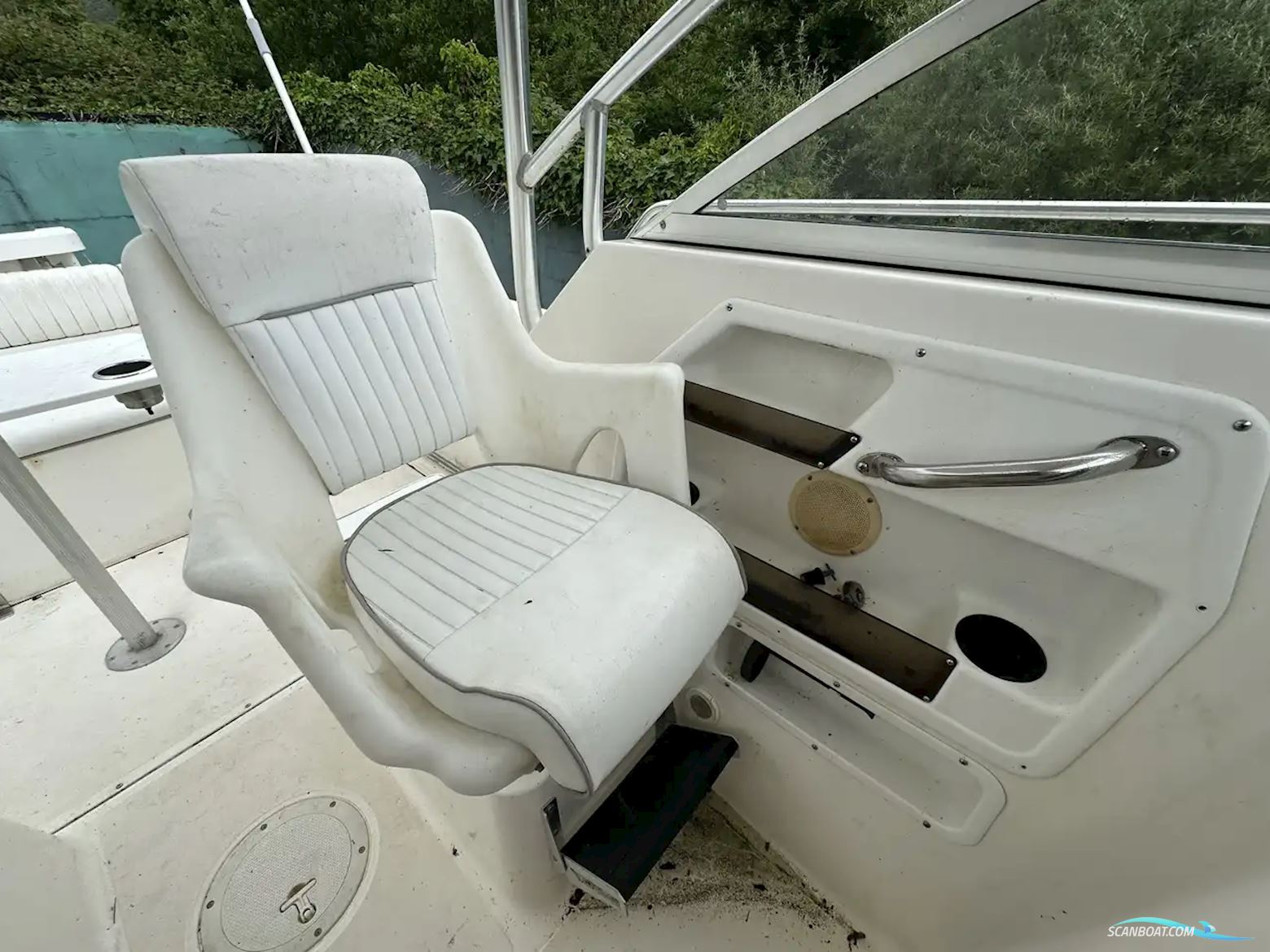 Boston Whaler 23 Conquest