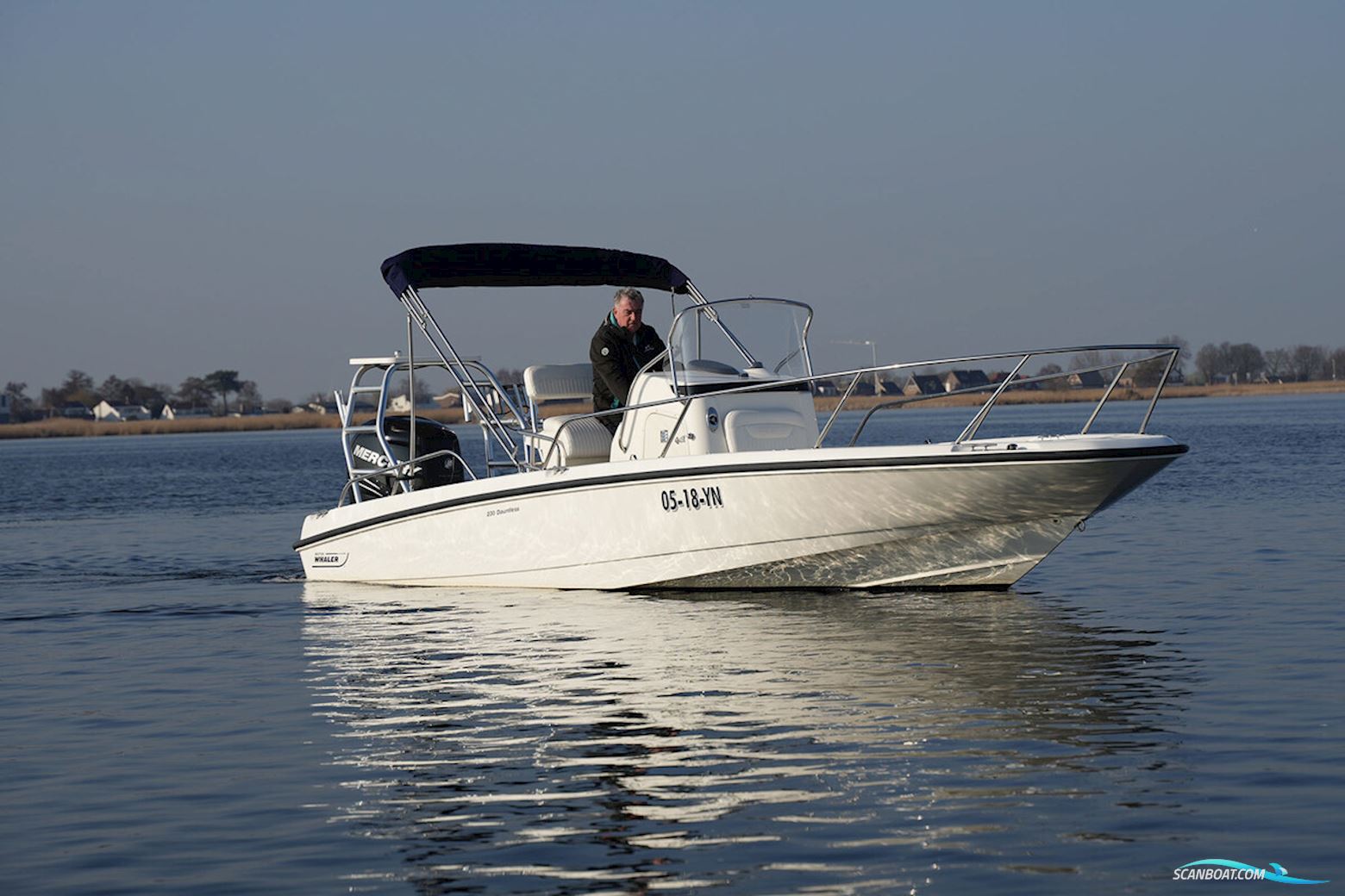 Boston Whaler 230 Dauntless