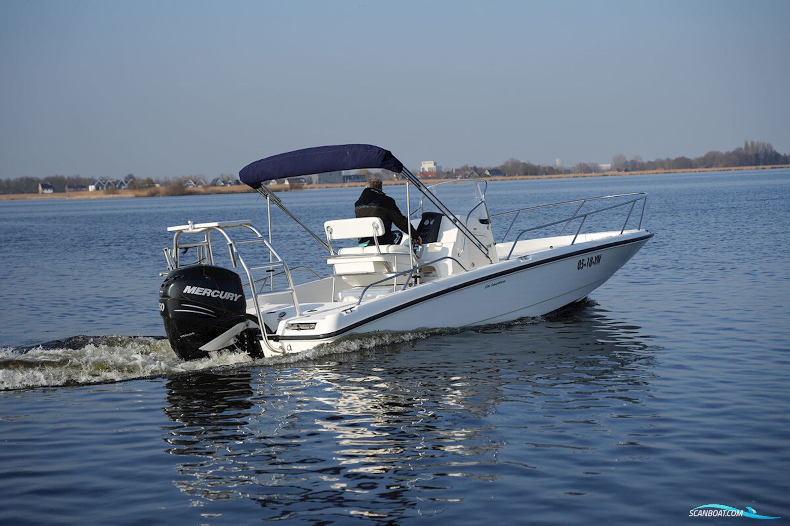 Boston Whaler 230 Dauntless