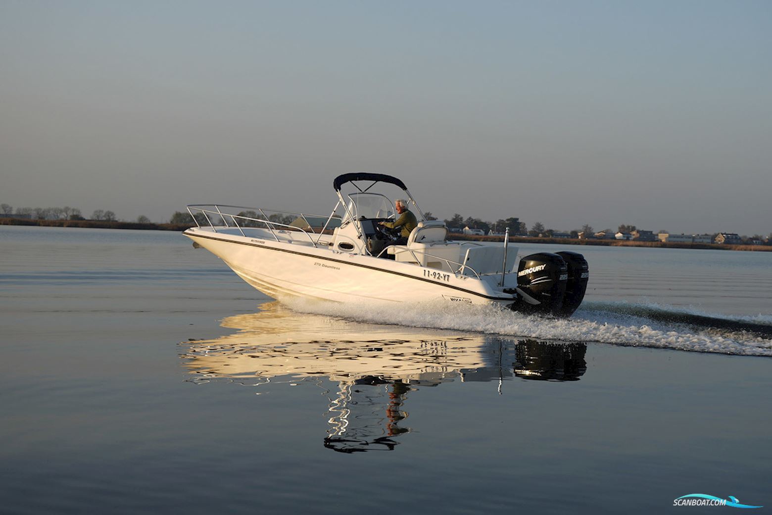 Boston Whaler 270 Dauntless