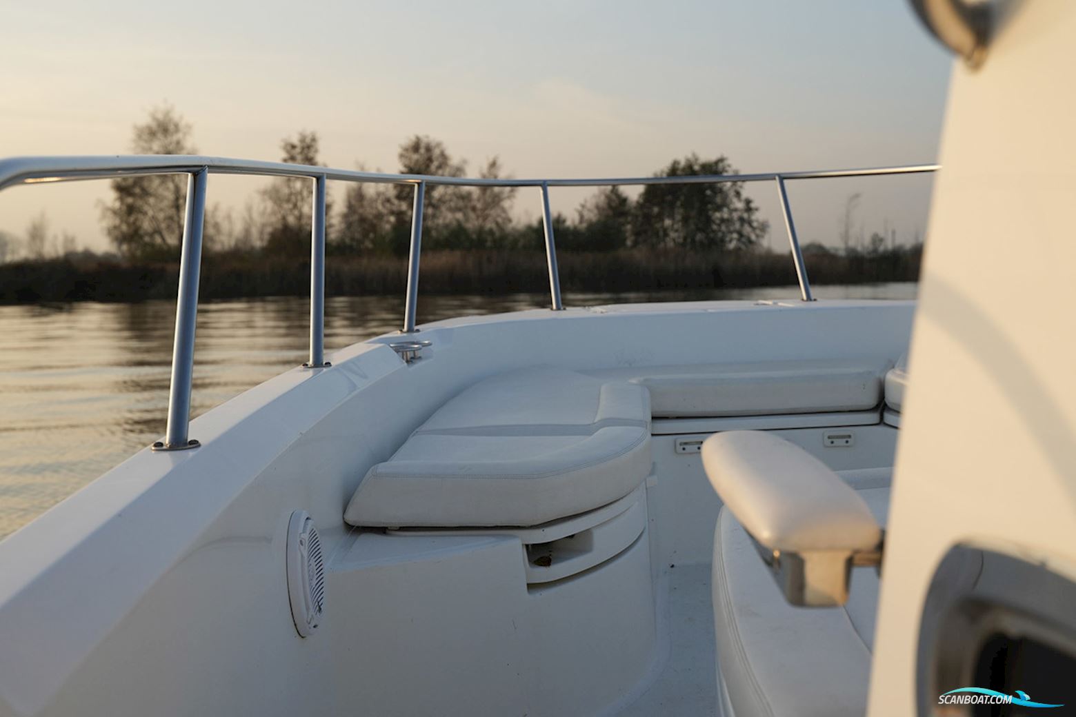 Boston Whaler 270 Dauntless