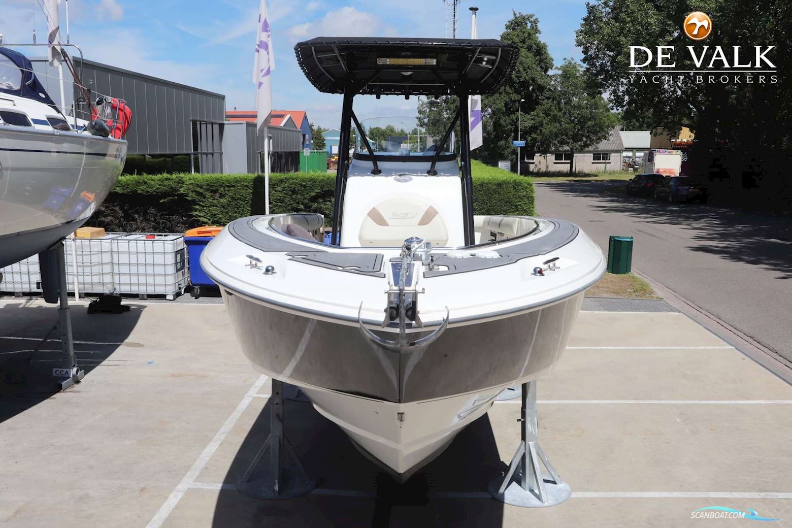 Boston Whaler 270 Outrage