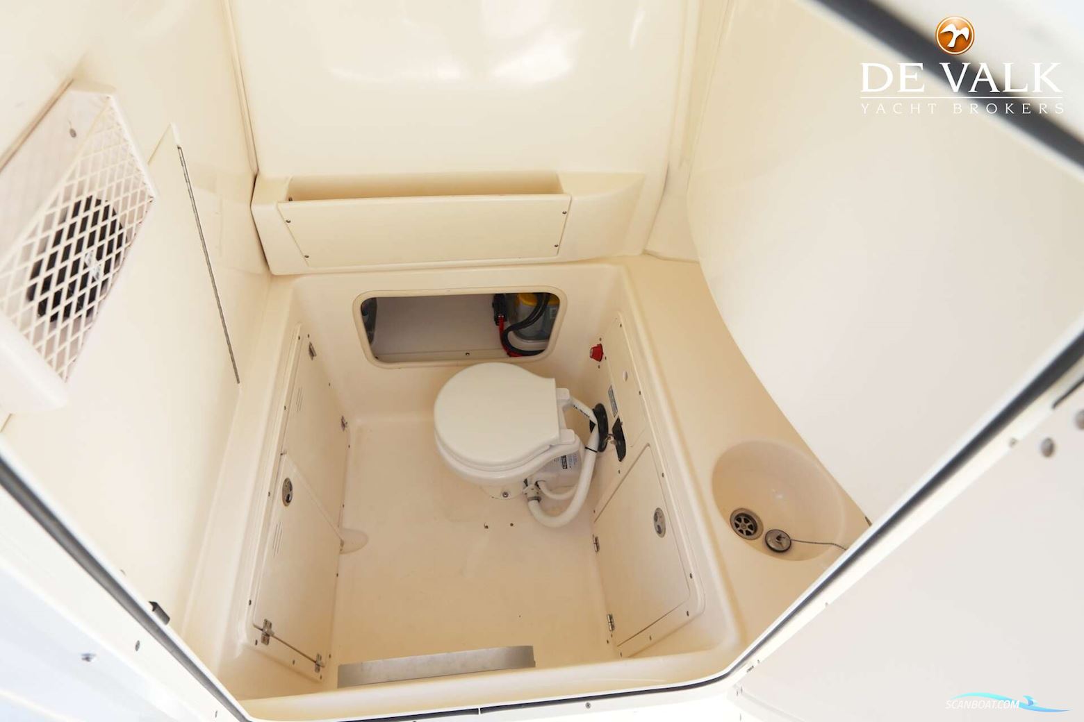 Boston Whaler 270 Outrage