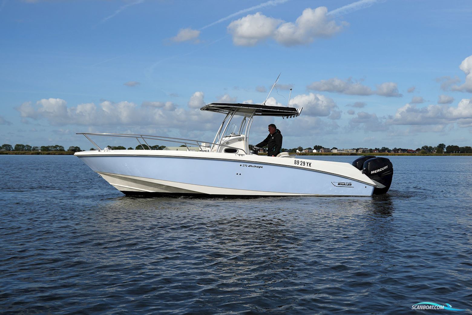 Boston Whaler 270 Outrage