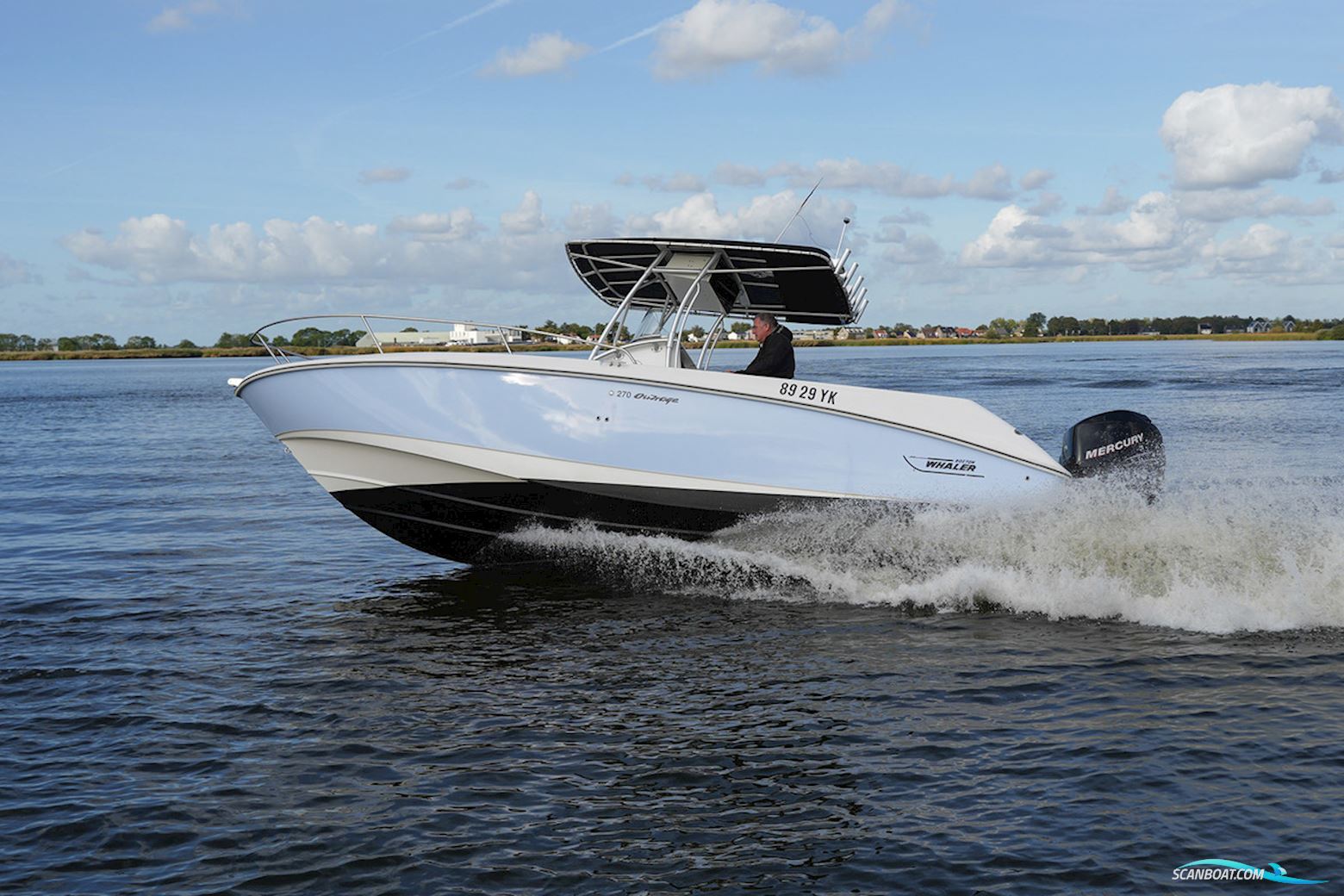 Boston Whaler 270 Outrage