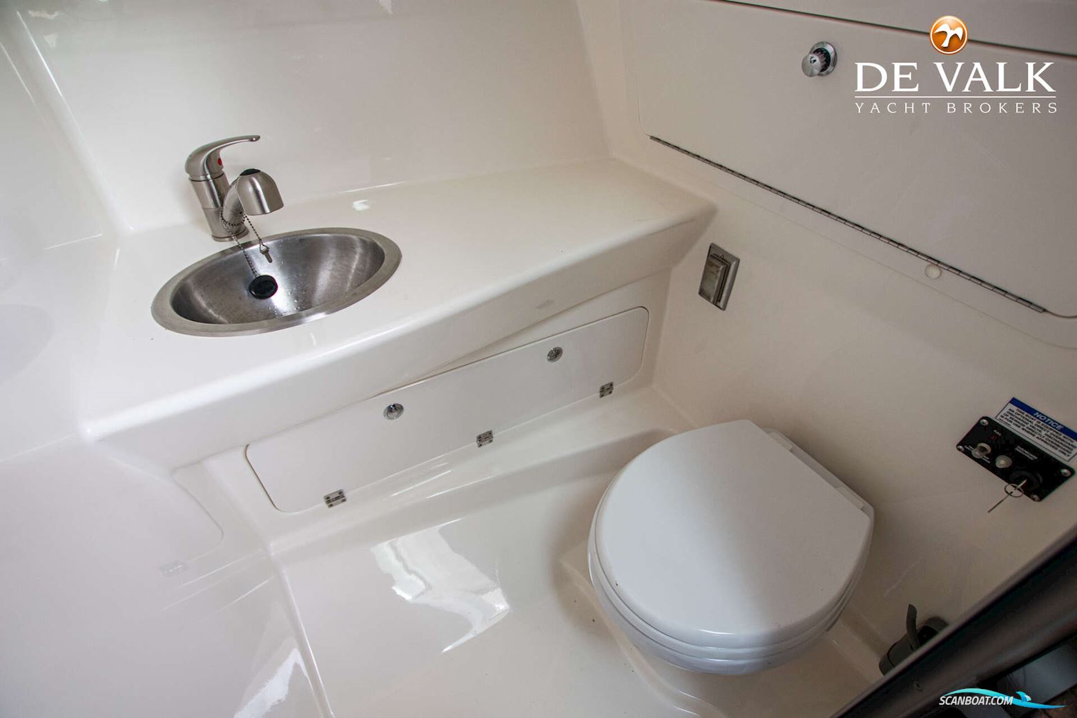 Boston Whaler 285 Conquest Pilothouse