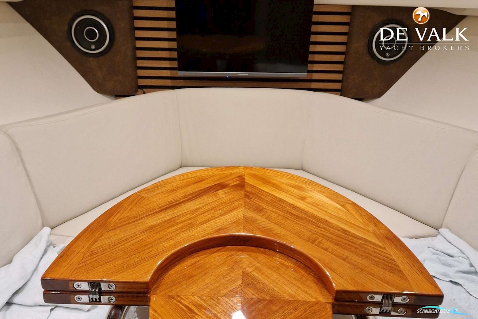 Boston Whaler 285 Conquest Pilothouse