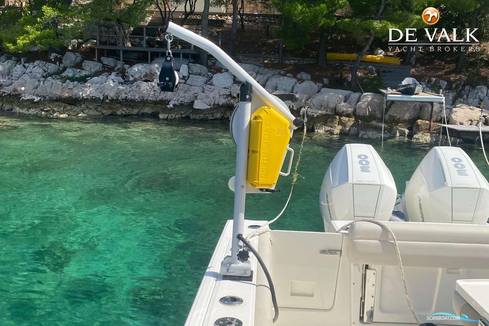 Boston Whaler 330 Outrage