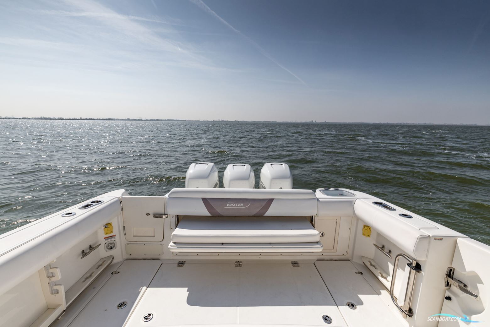 Boston Whaler 370 Outrage