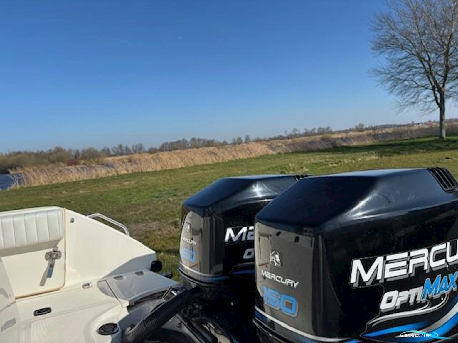 Boston Whaler Outrage 23