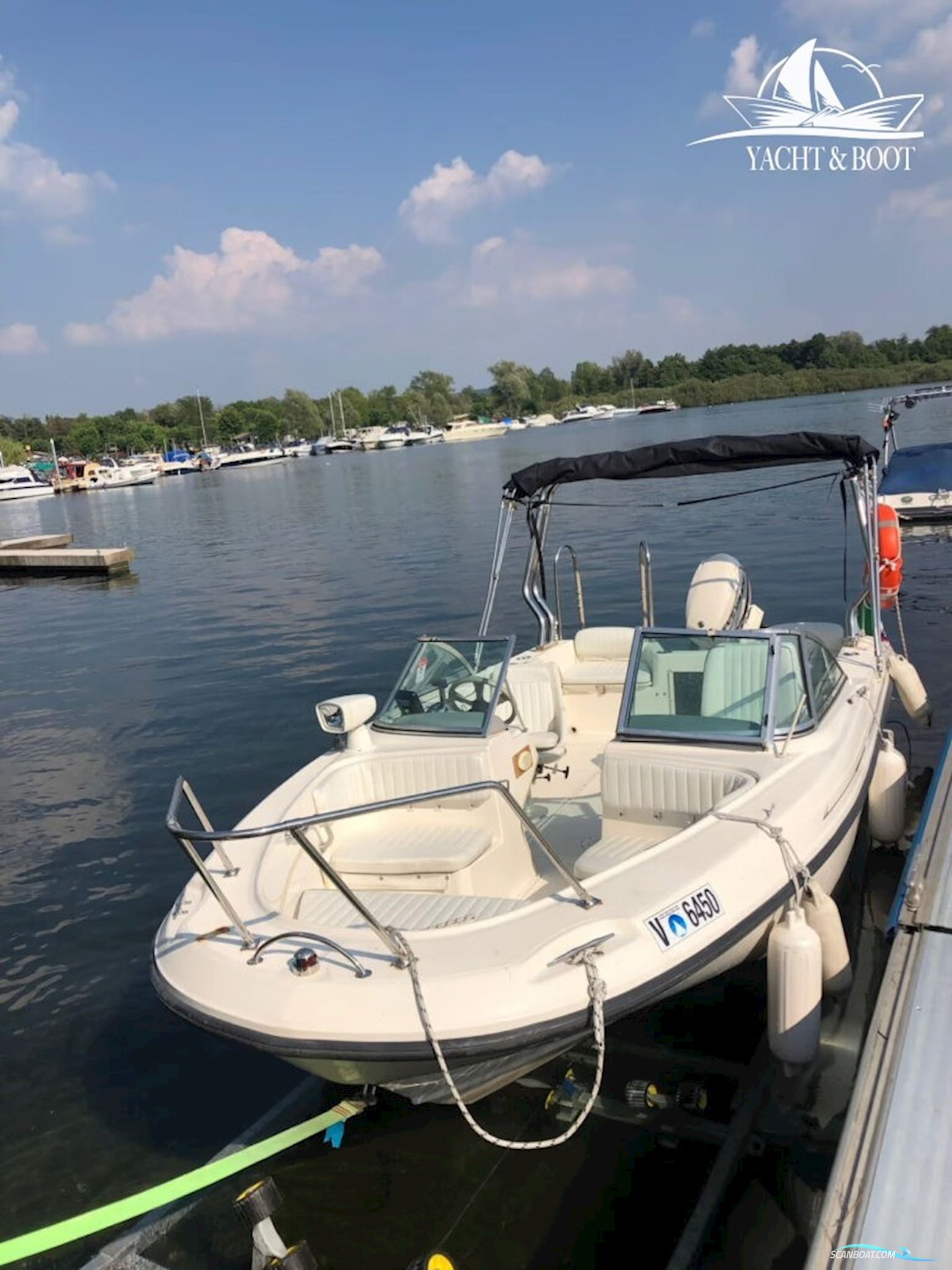 Boston Whaler Ventura 18