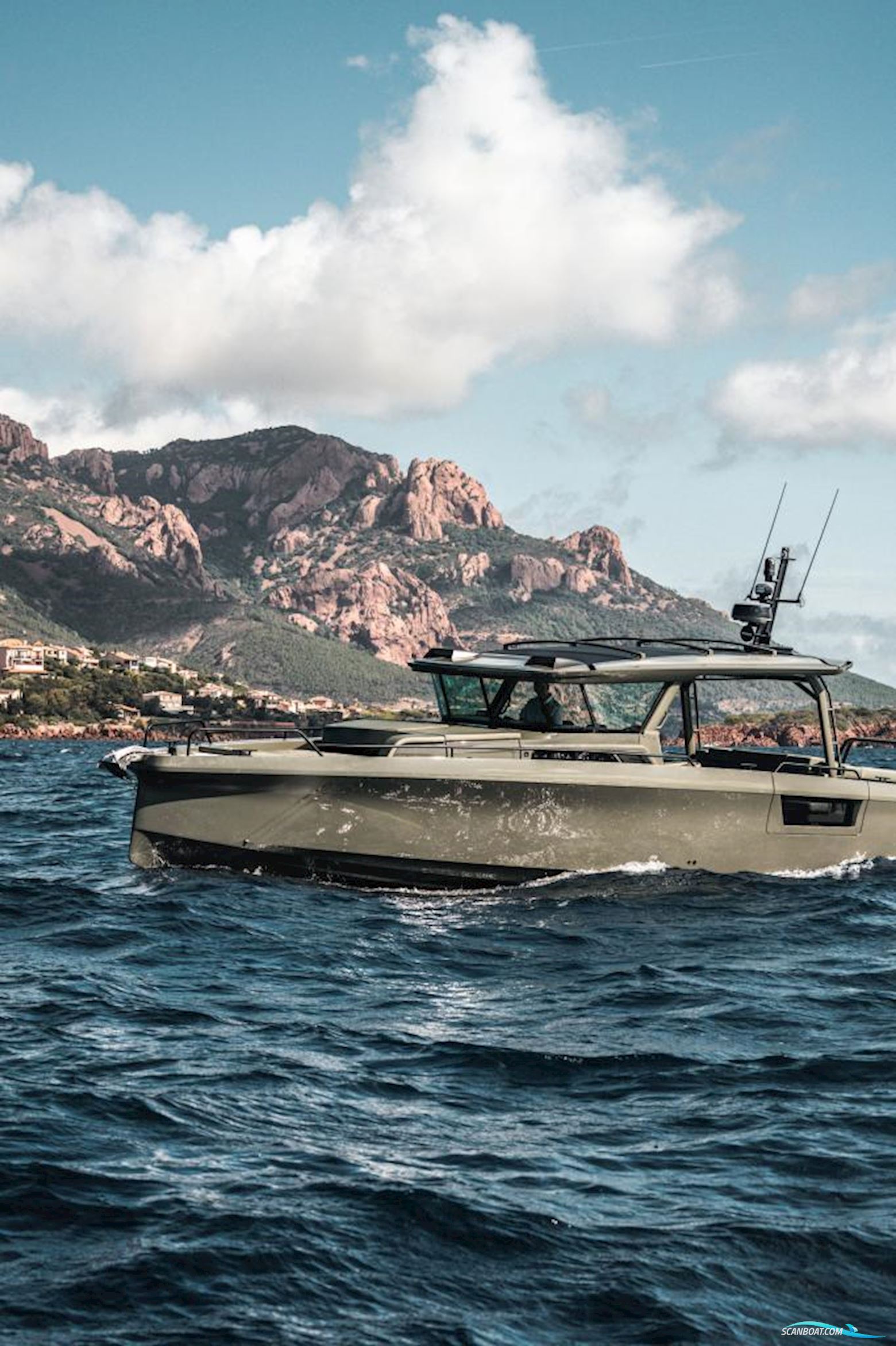 Brabus Shadow 1500 Cross Top Motorboat 2024, with Mercury engine, Germany