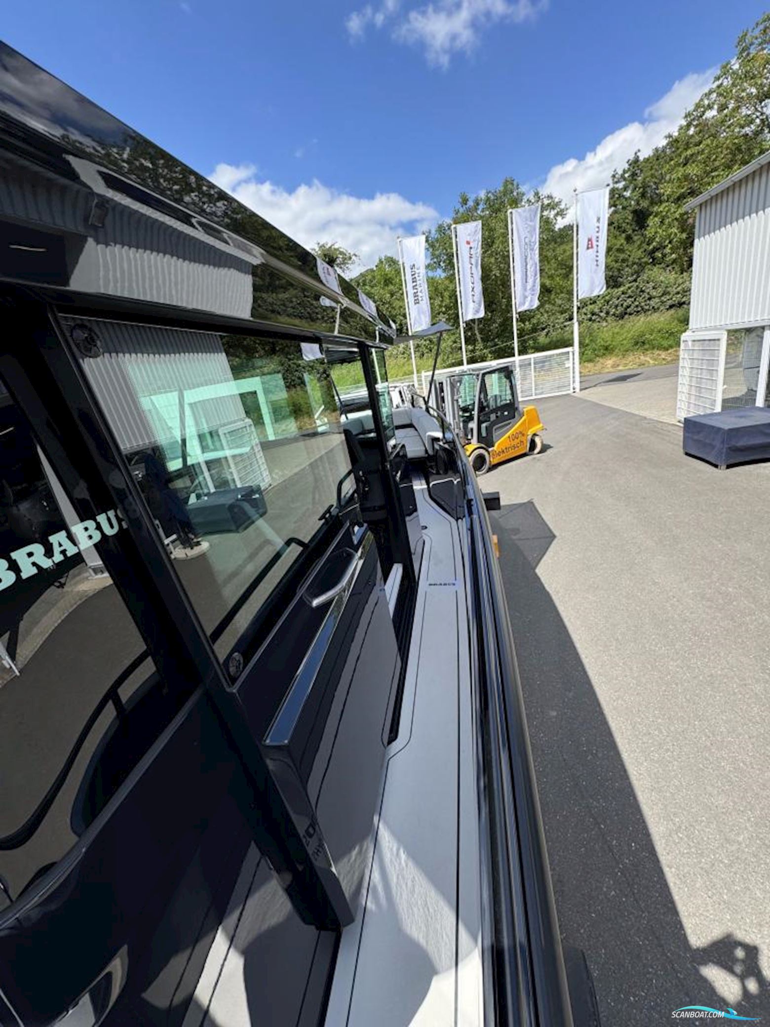 Brabus Shadow 500 Cabin