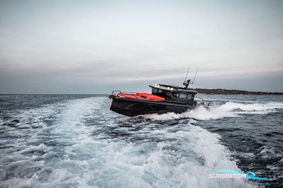 Brabus Shadow 900 Cross Cabin Motorboat 2023, with Mercury engine, Germany