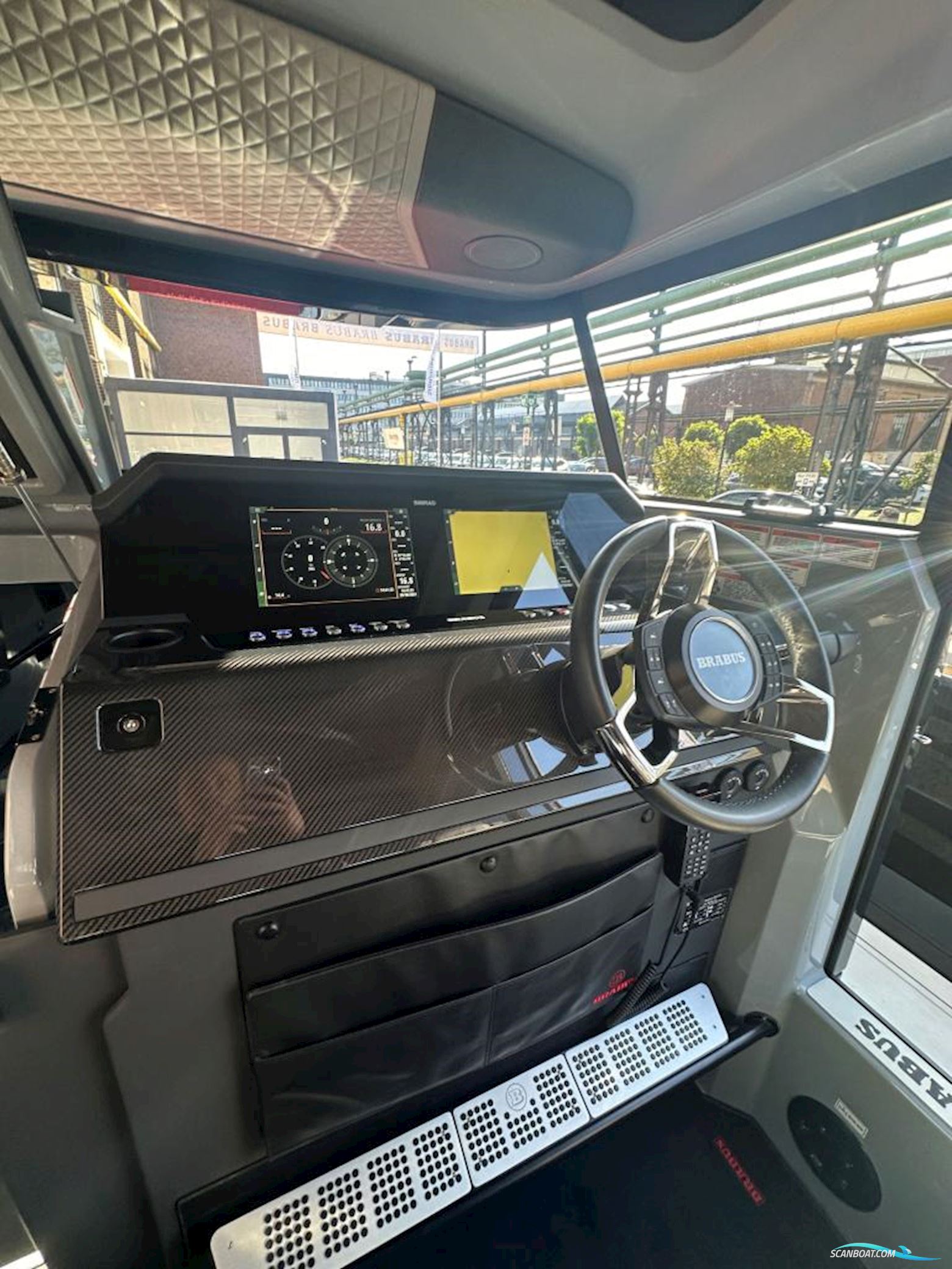 Brabus Shadow 900 Cross Cabin