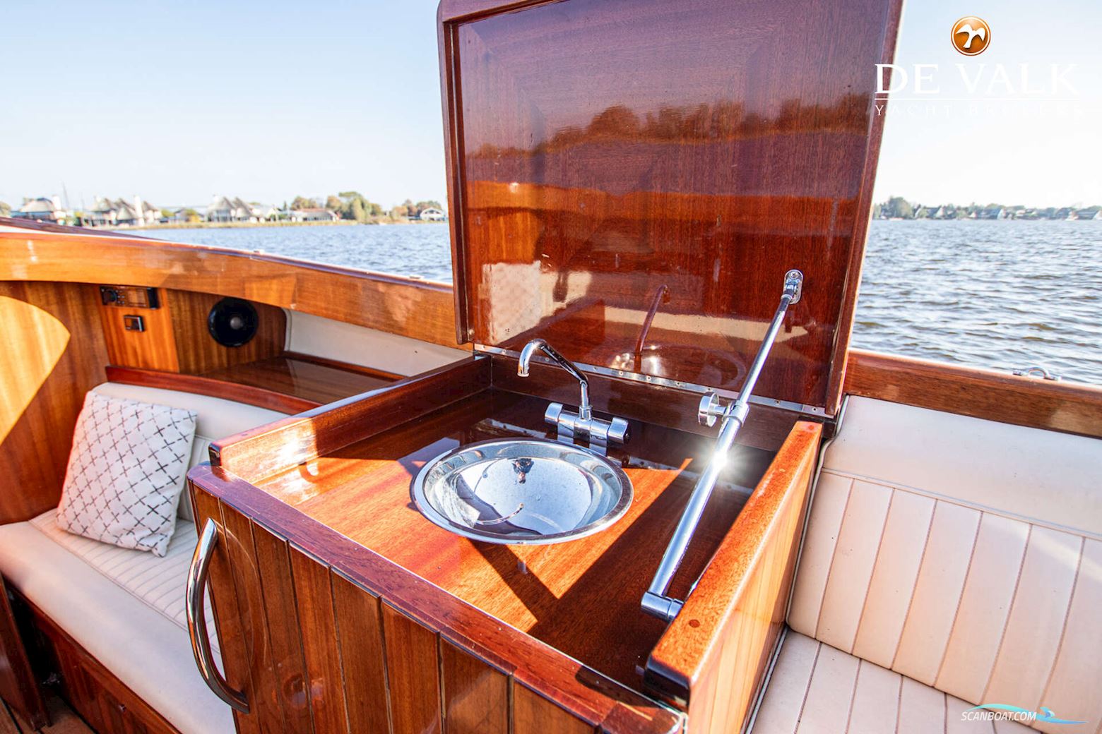 BRANDARIS Barkas 1100 Open