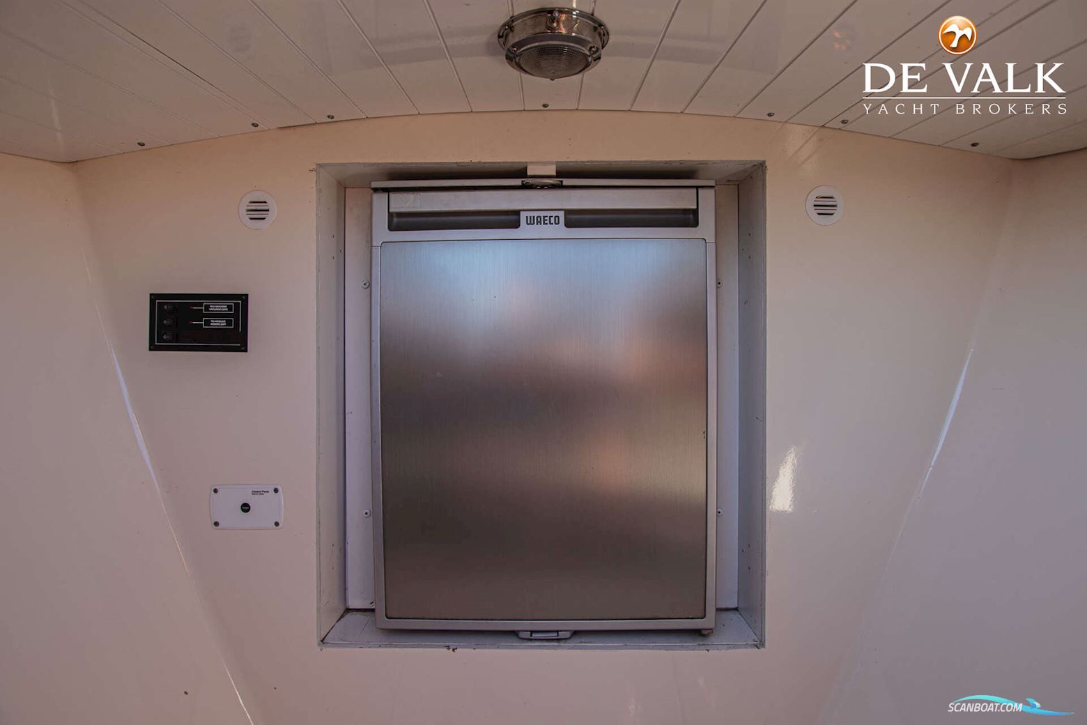 BRANDARIS Barkas 845 Open