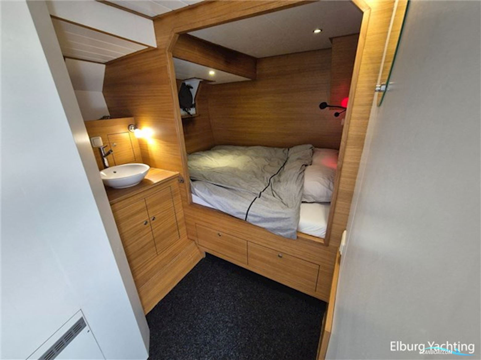 Bronsveen Spitsgatkotter 14.98