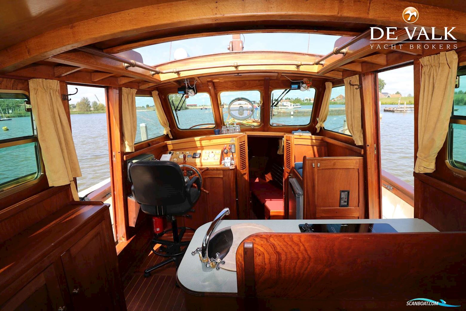 Brooke Marine Motor Yacht