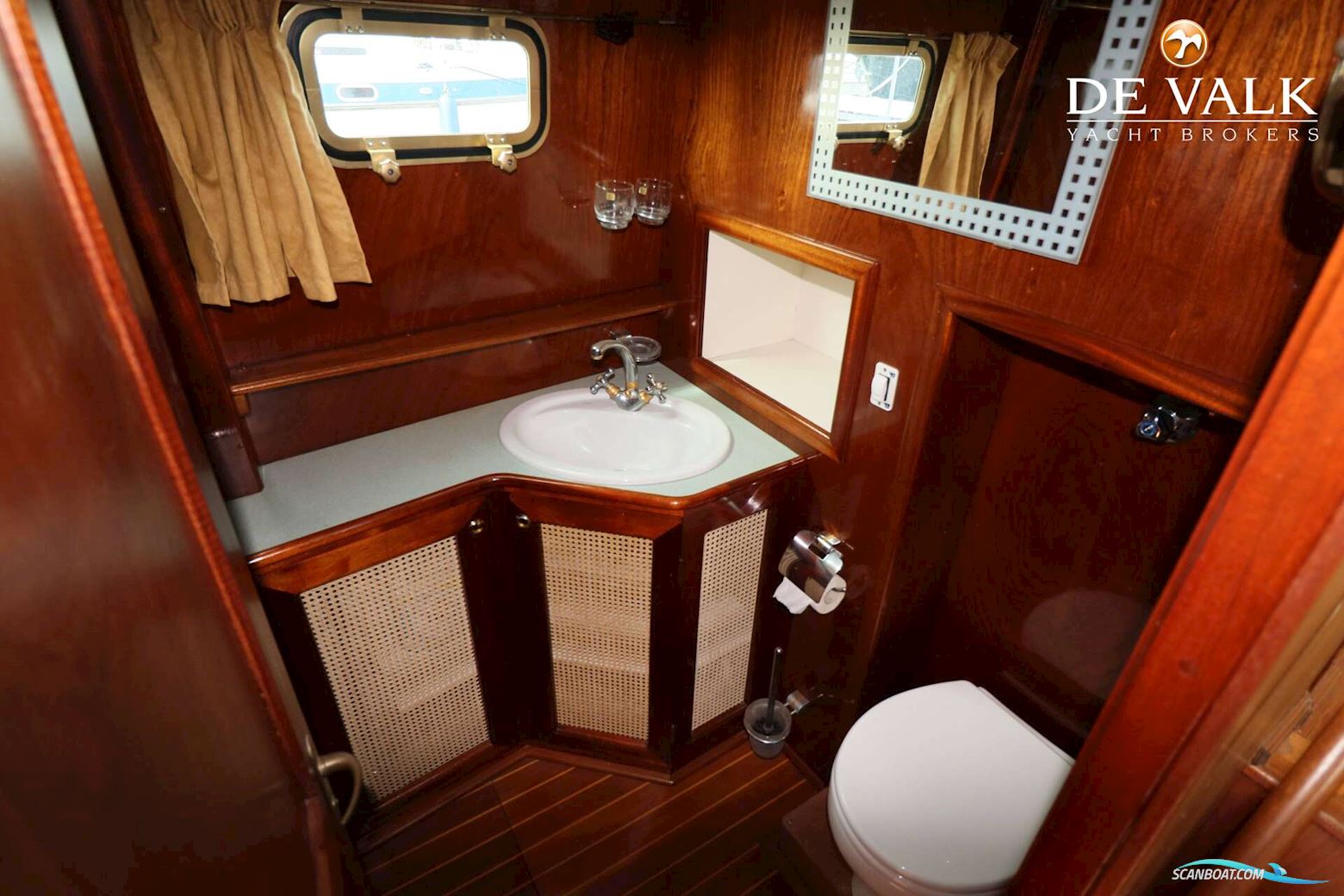Brooke Marine Motor Yacht