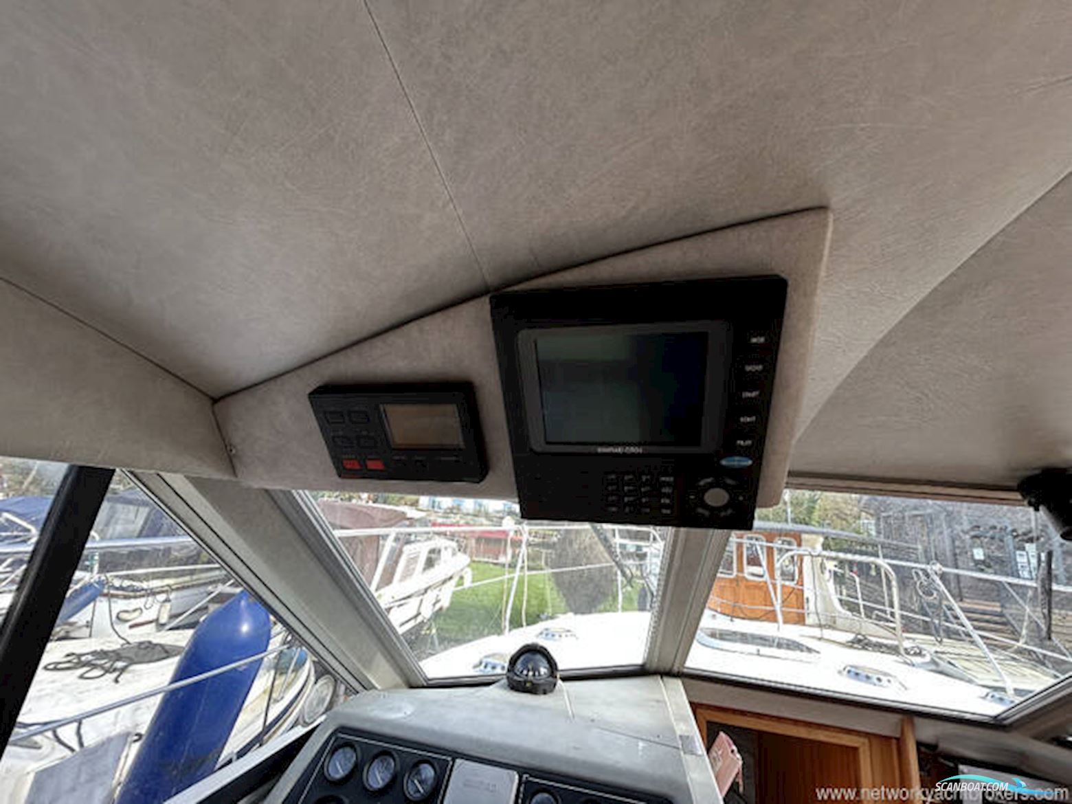 Broom 33