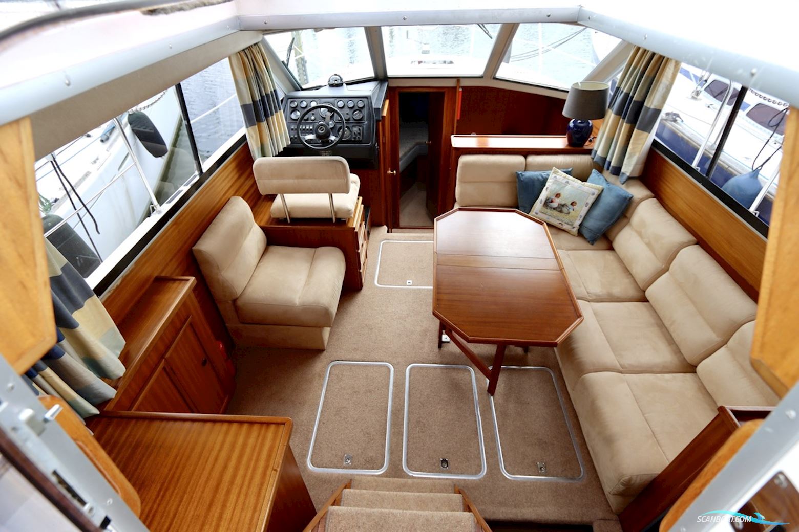 Broom 33