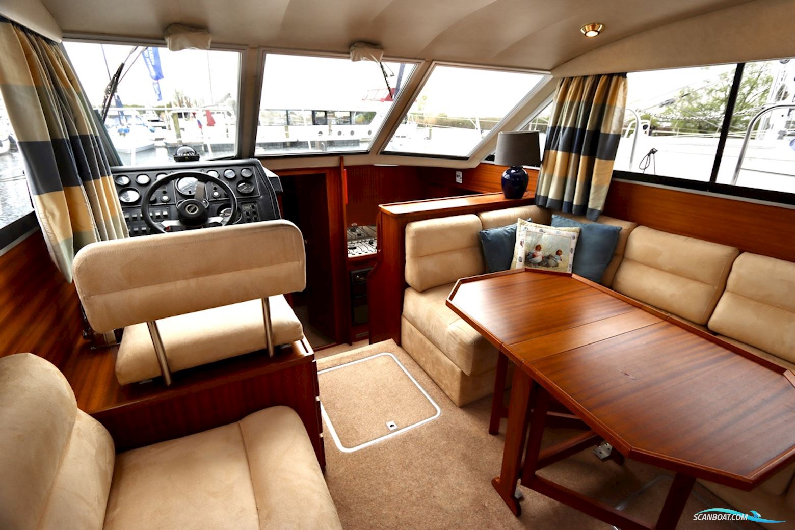 Broom 33