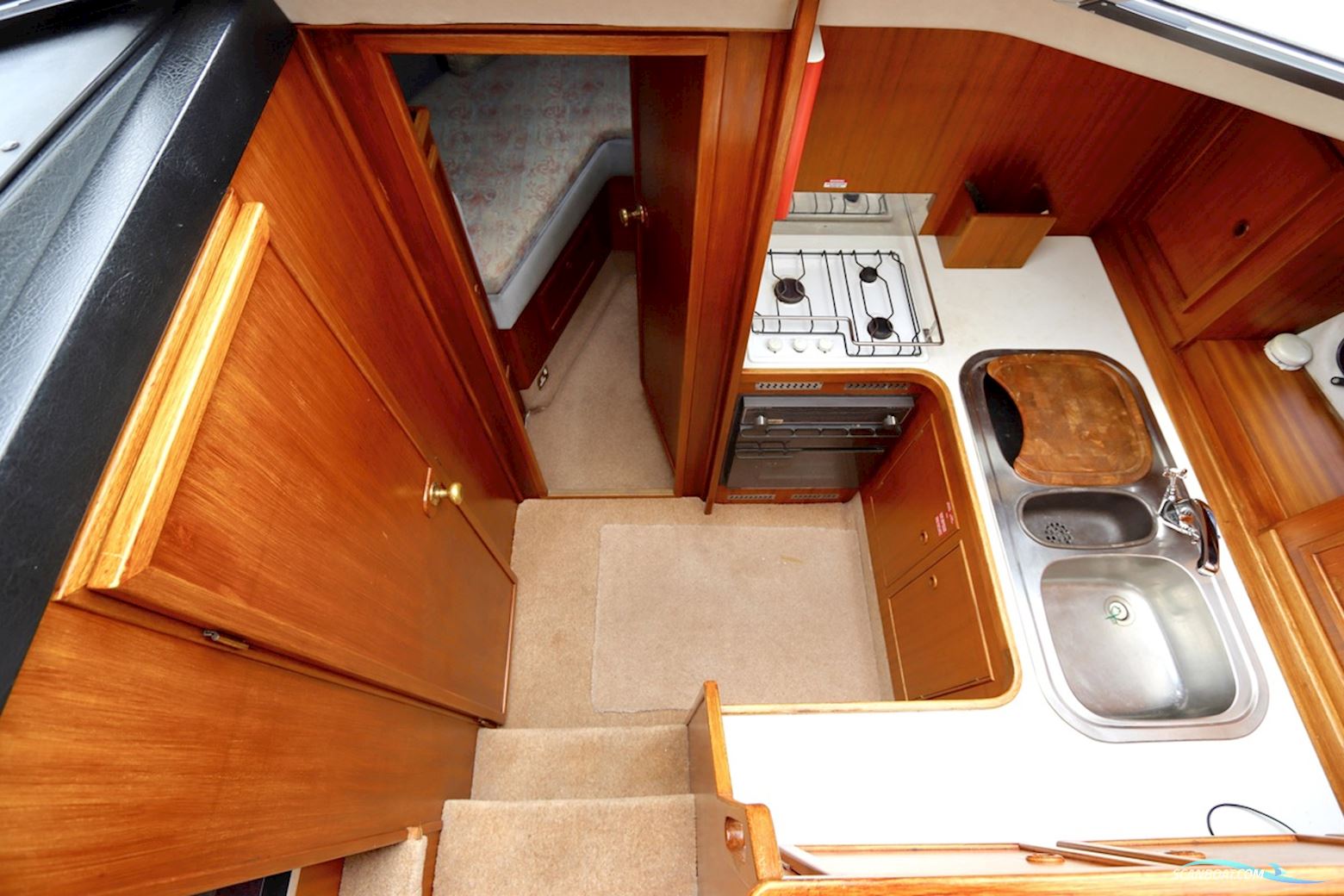 Broom 33
