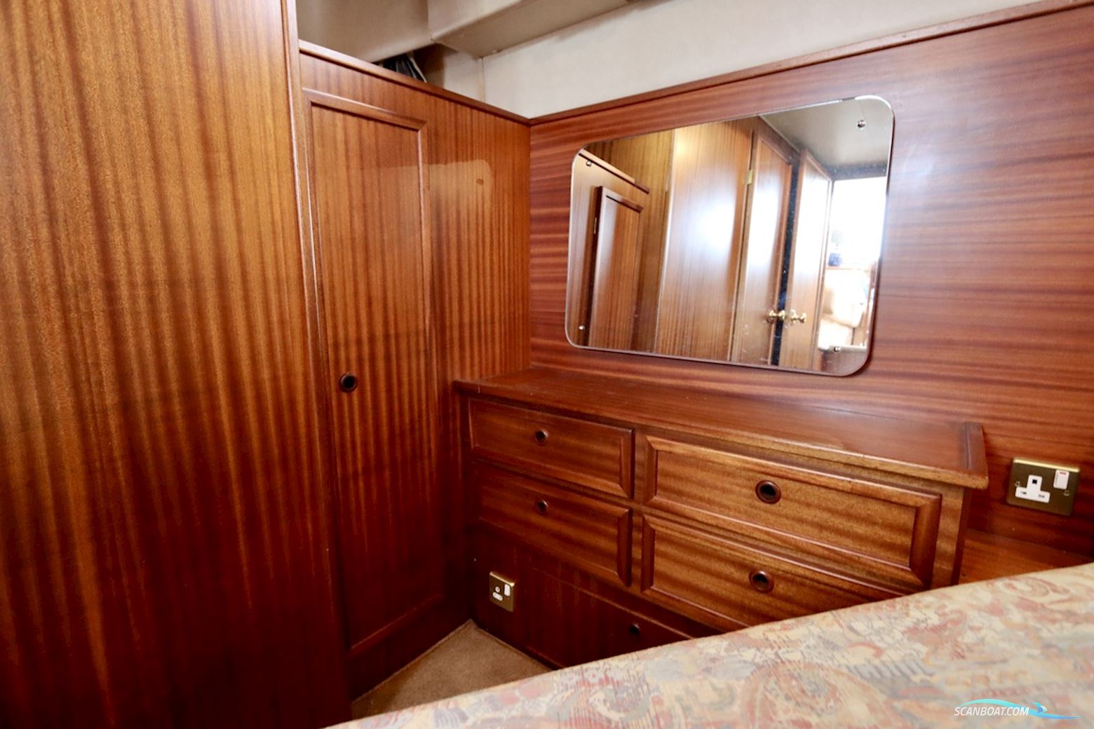 Broom 33
