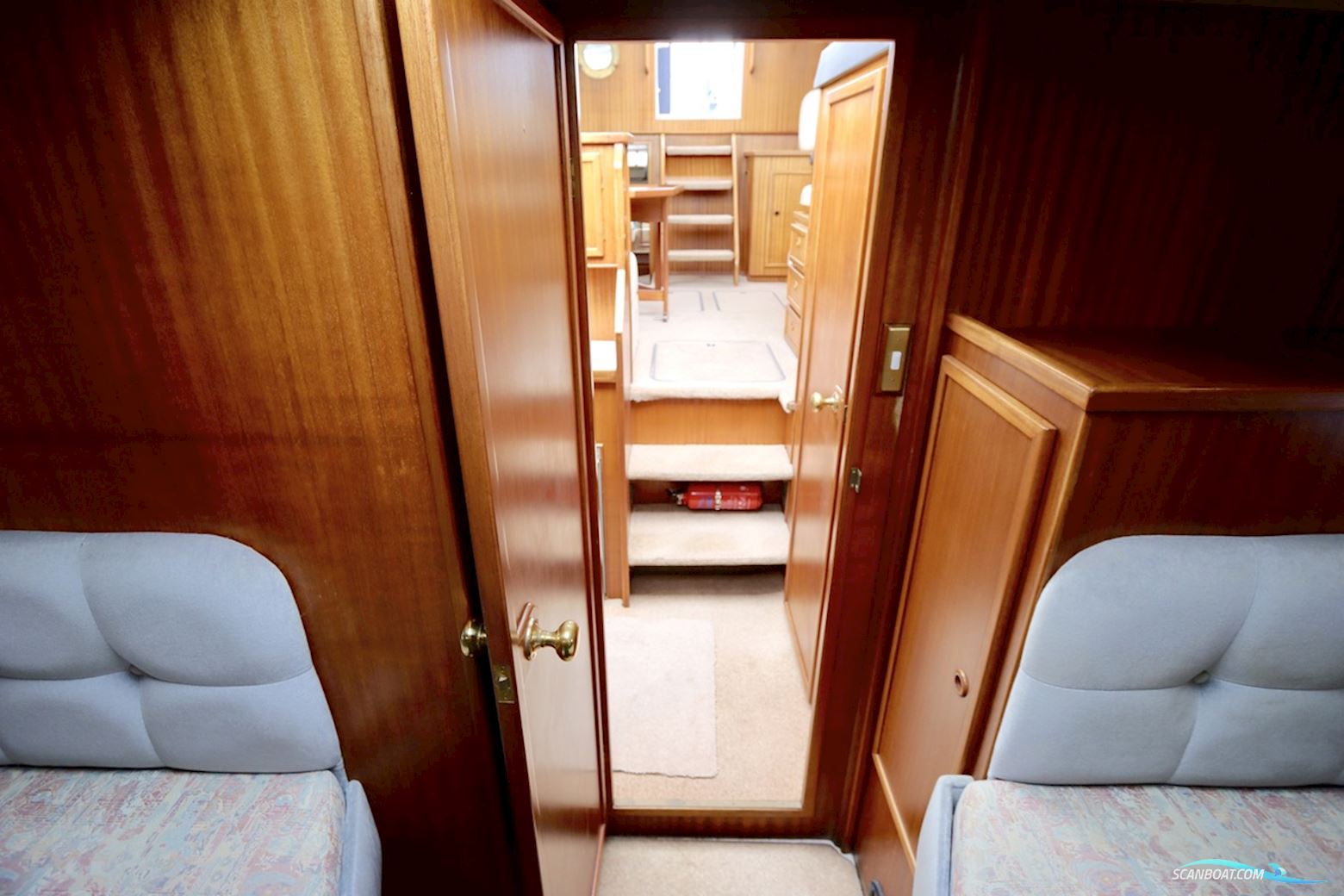 Broom 33